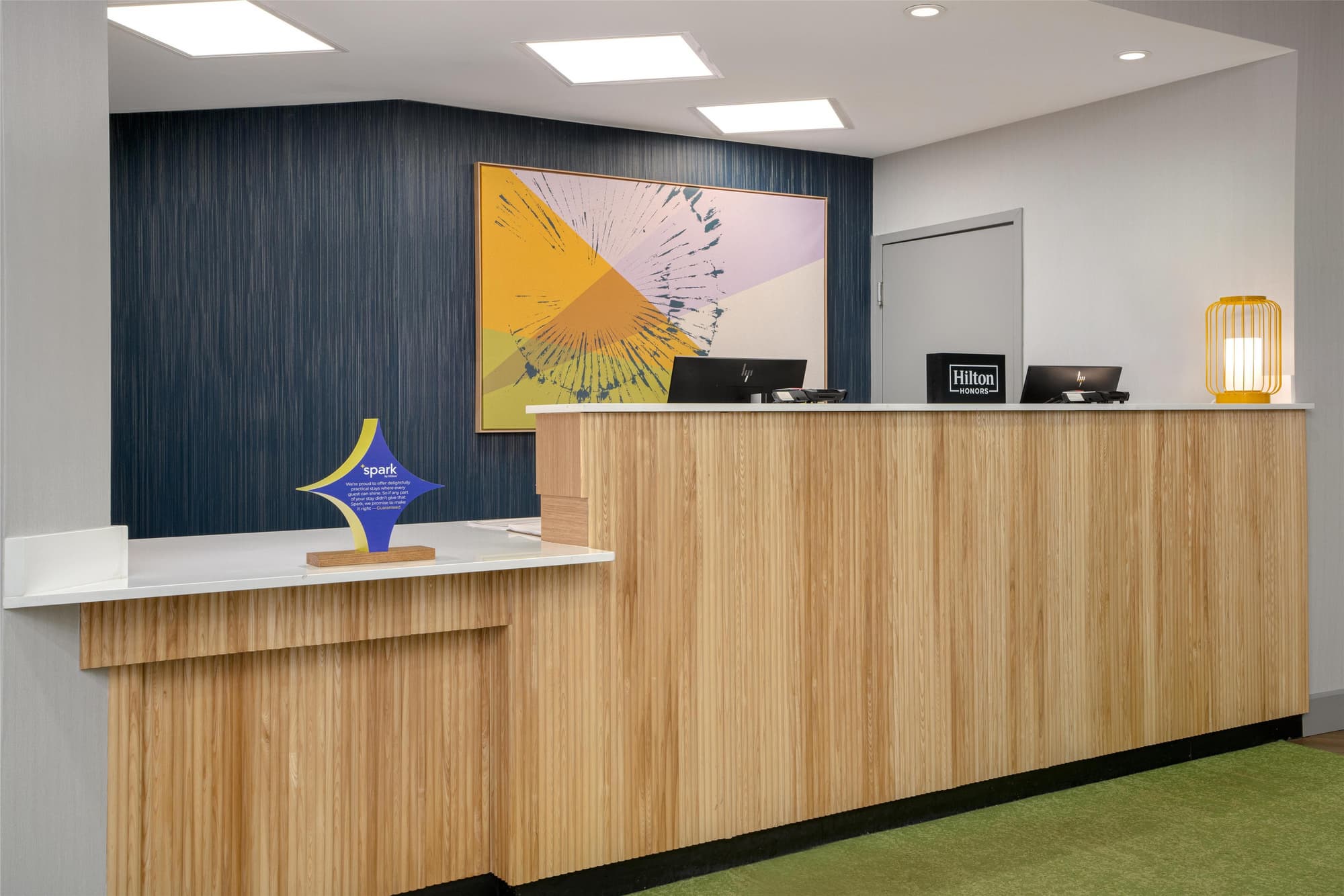 Spark by Hilton Rahway, Lobby
