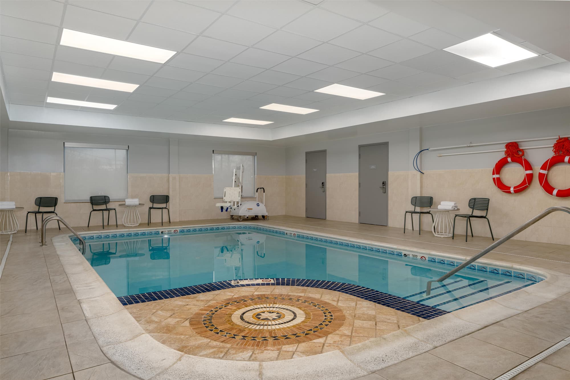 Spark by Hilton Rahway, Pool