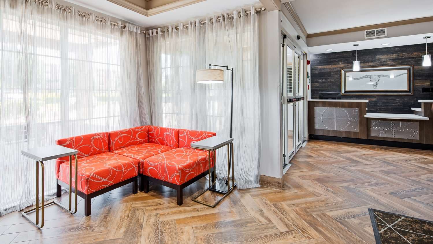 Best Western Plus Addison/Dallas Hotel, Lobby