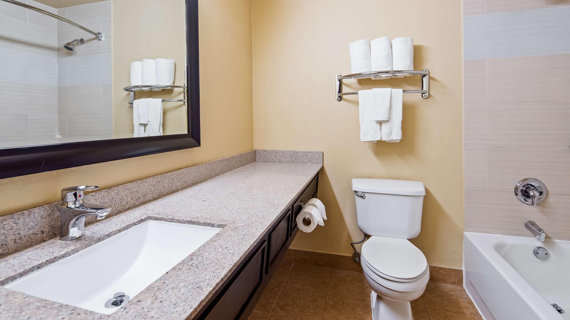 Best Western Plus Addison/Dallas Hotel, Room