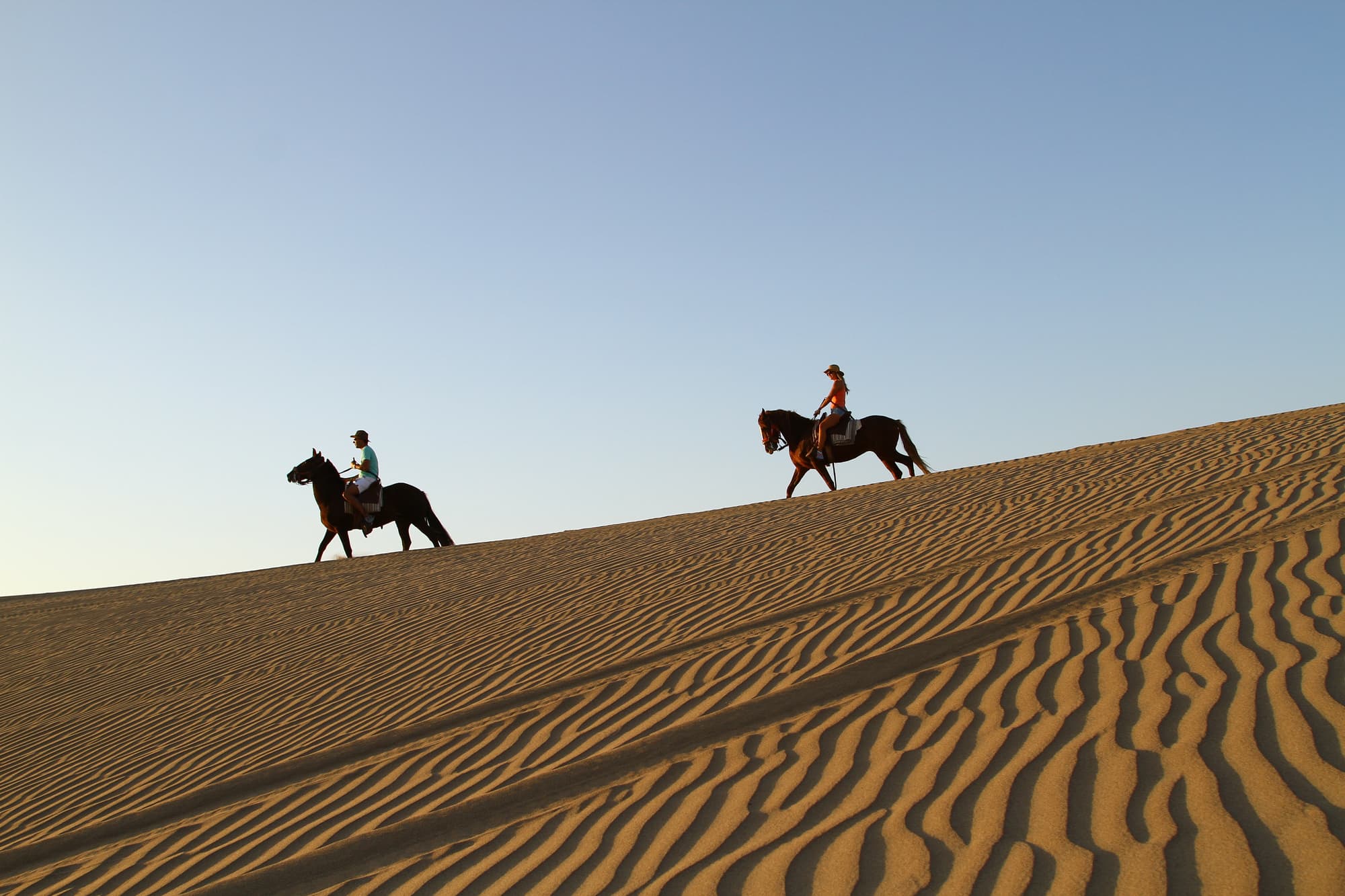 Las Dunas, Sports and Entertainment