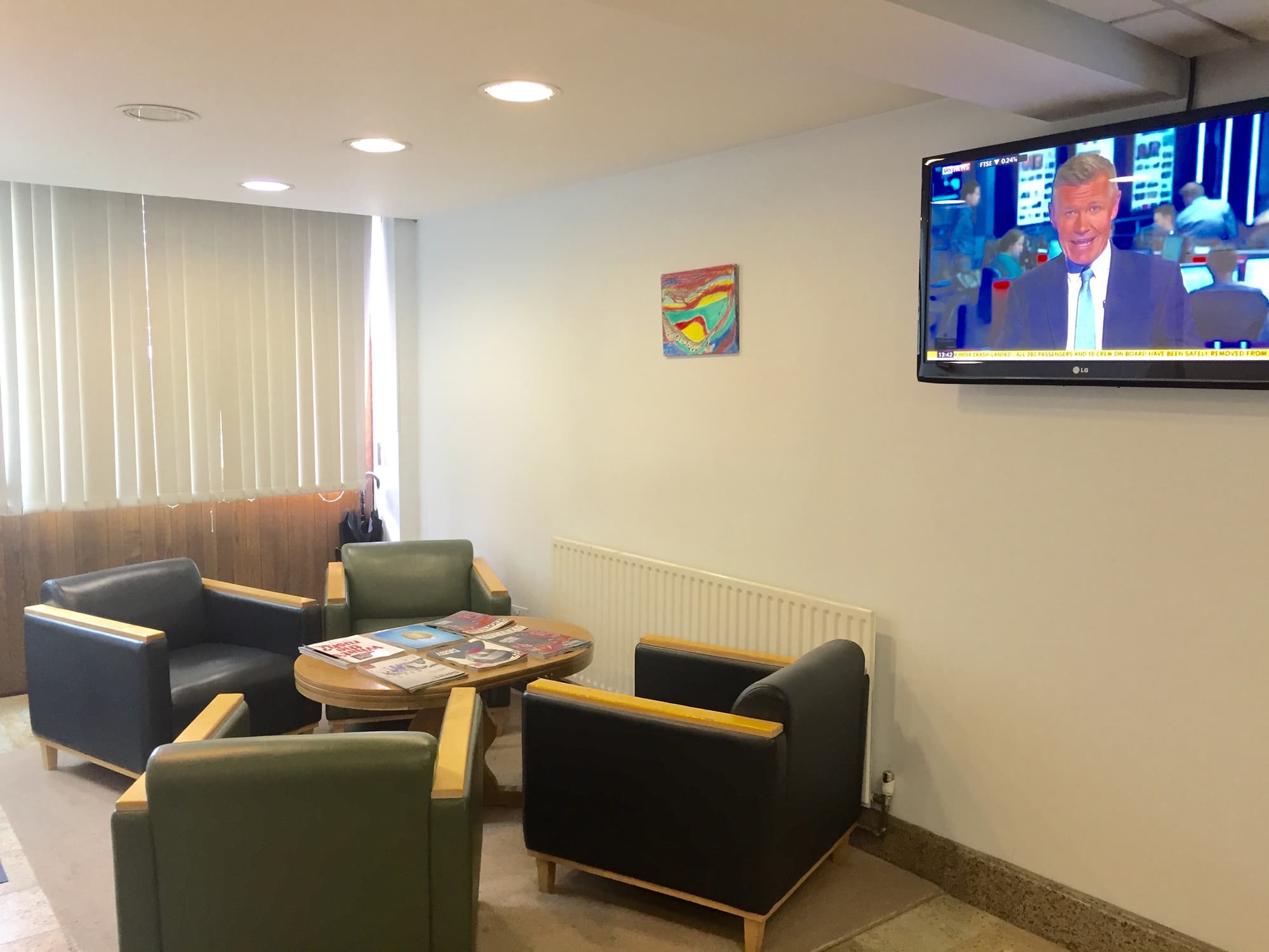 The Maiden Oval, Lobby