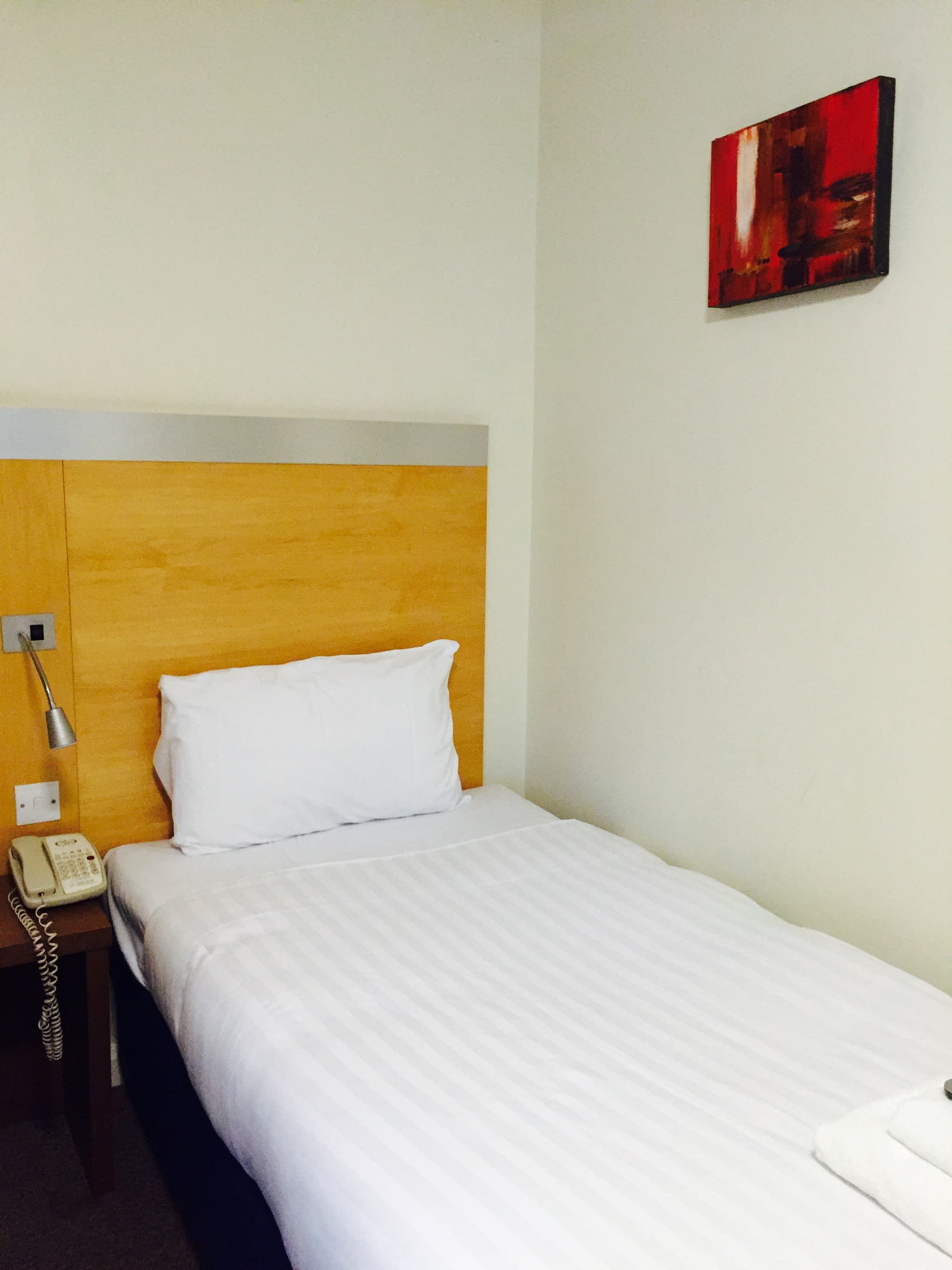 The Maiden Oval, Room