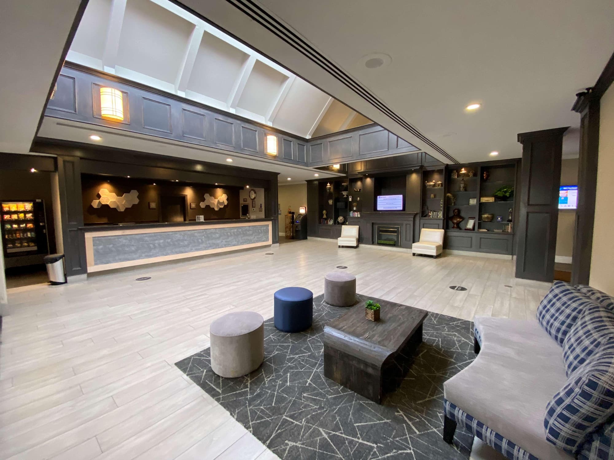 Best Western St Catharines Hotel & Conference Cent, Lobby