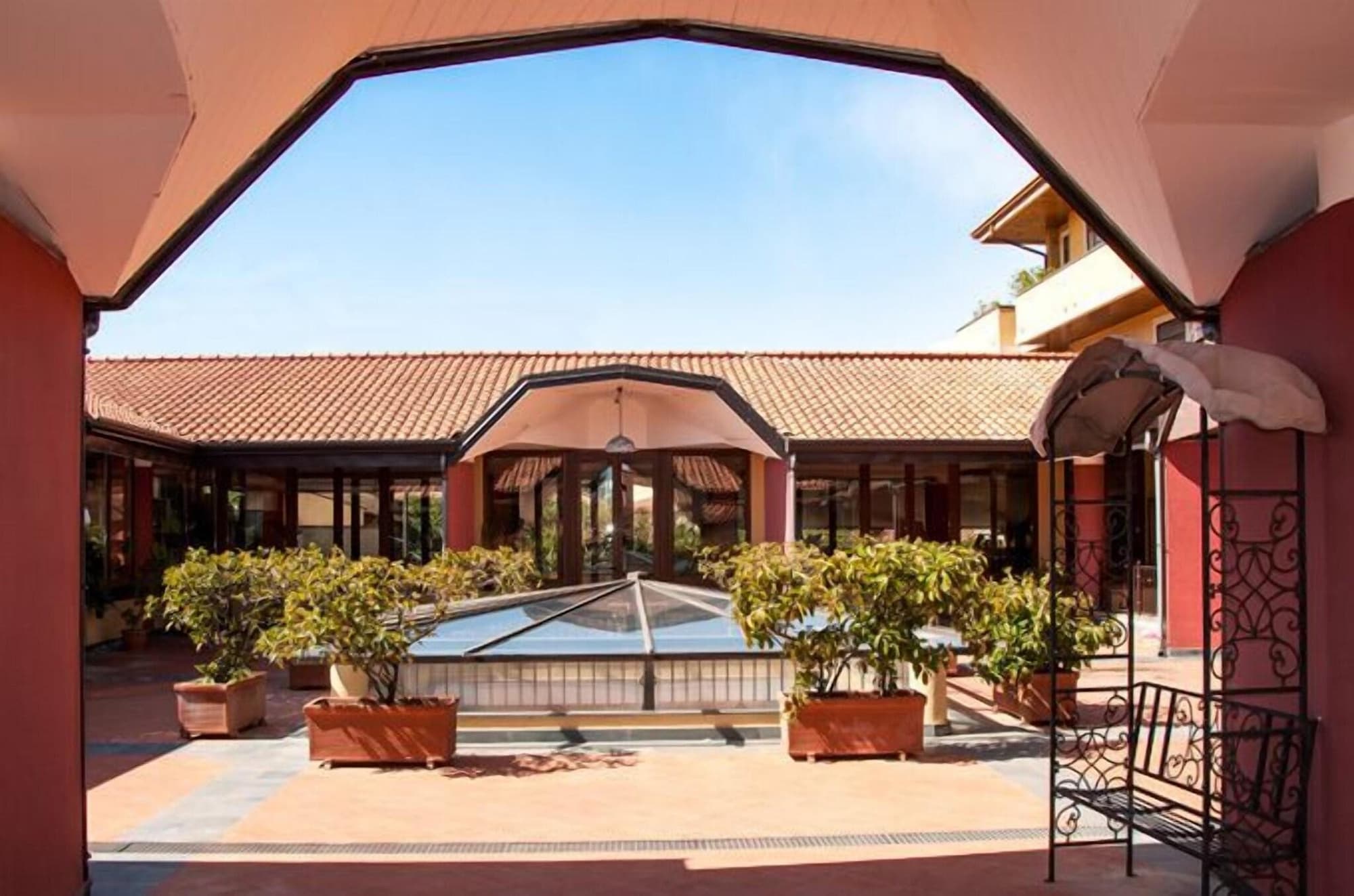 Ares Hotel, General view