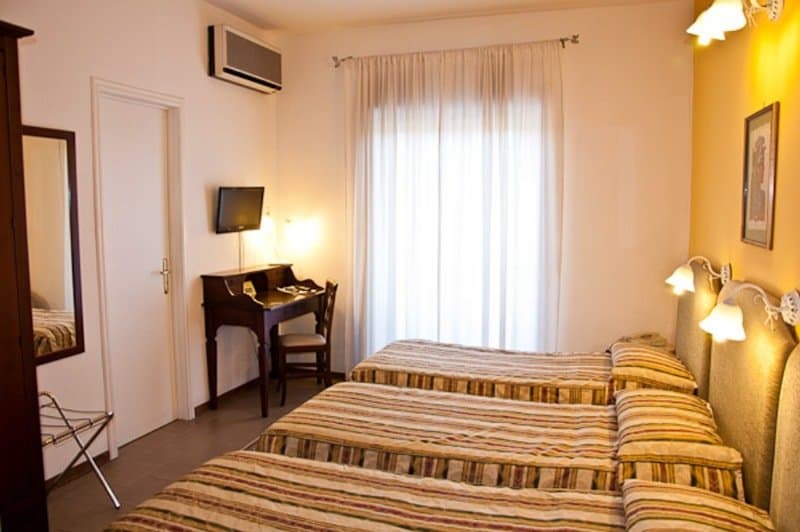 Ares Hotel, Room