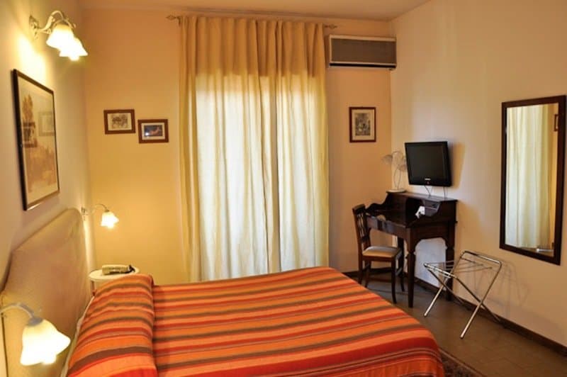 Ares Hotel, Room