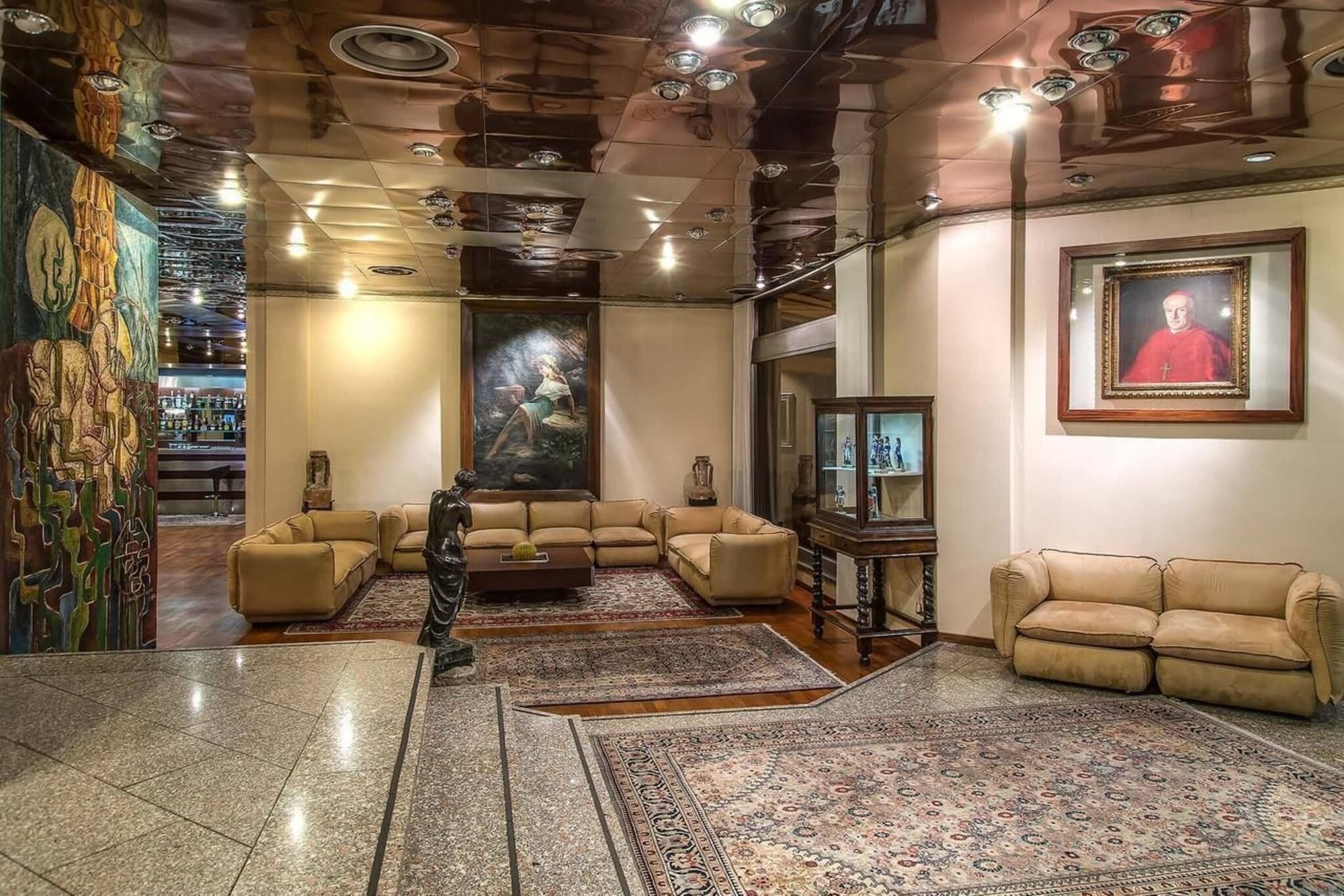 Mini Palace Hotel, Lobby