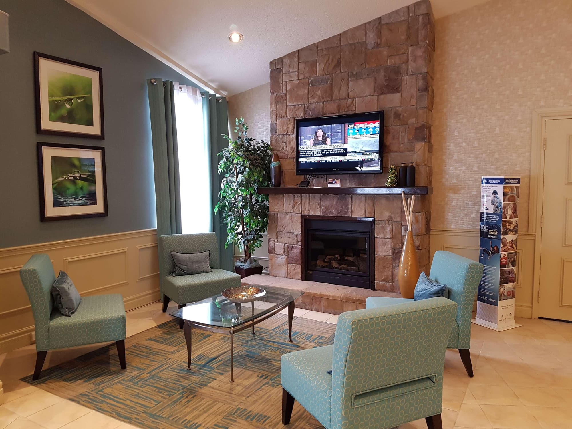 Best Western Plus Durham Hotel & Conference Centre, Lobby