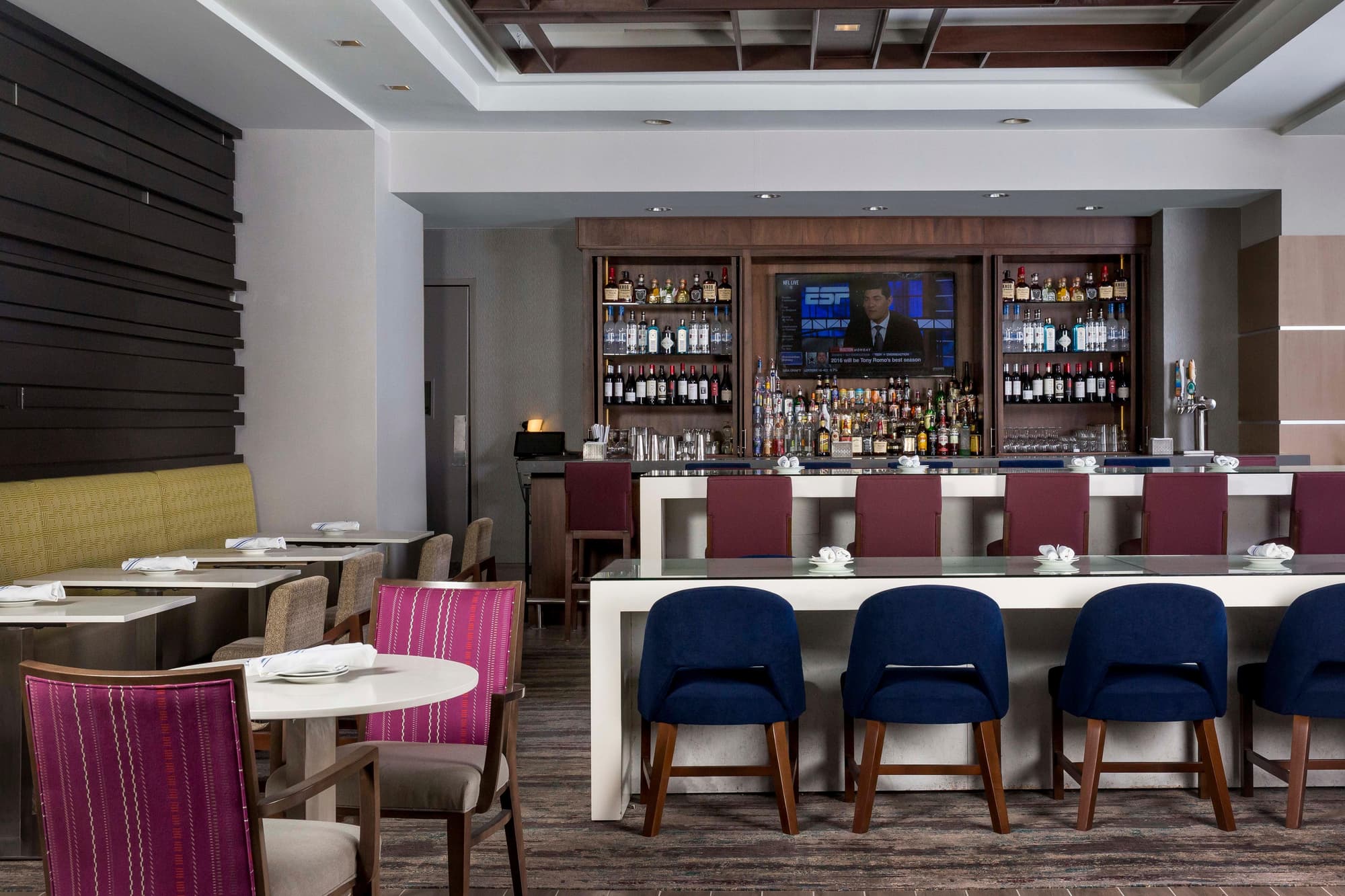 Crowne Plaza Atlanta-Midtown, Bar