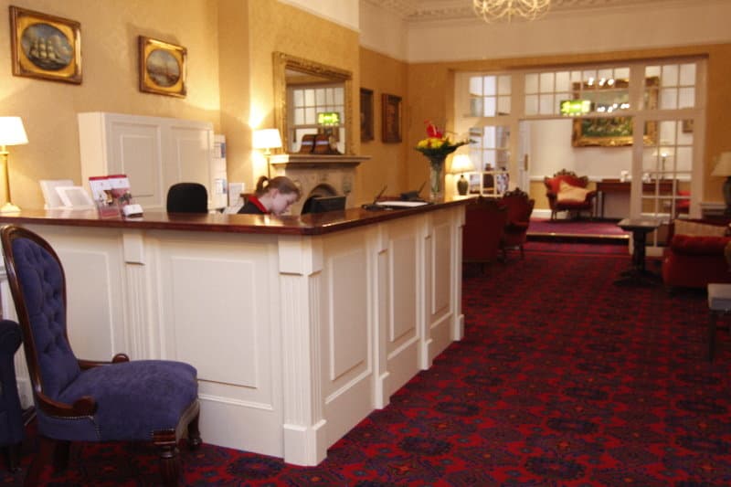 Castle Hotel, Lobby