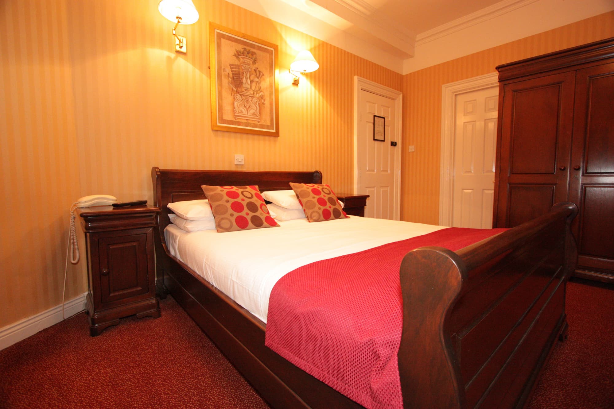 Castle Hotel, Room
