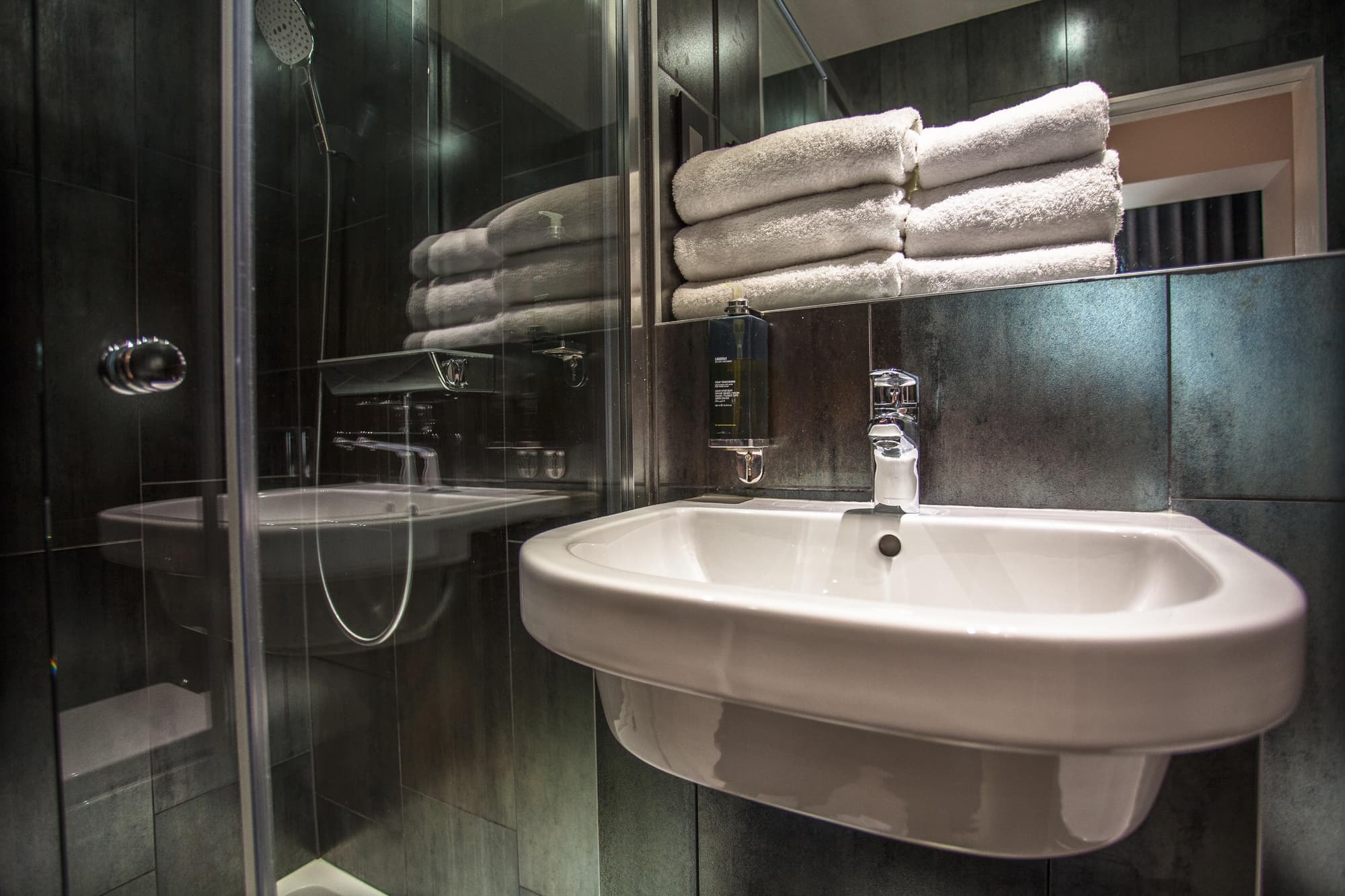 W14 Hotel Kensington London, Room