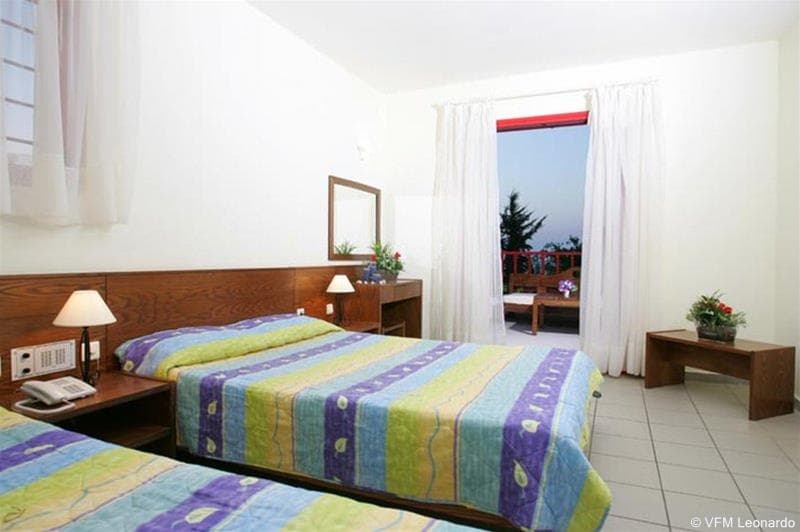 Sunshine Village - Hotel , Room