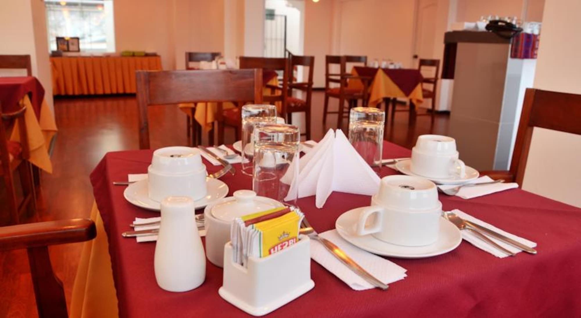 Golden Inca, Restaurant