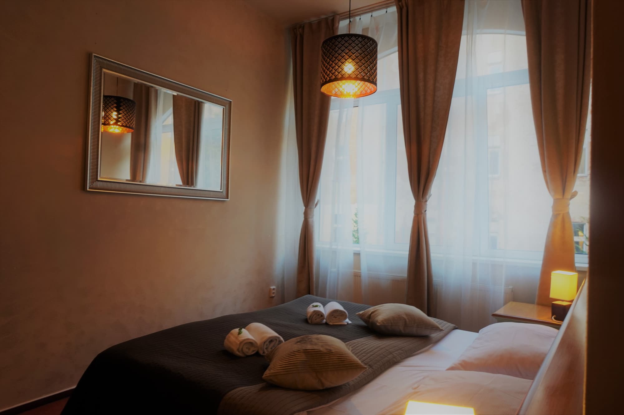 Augustus et Otto, Room