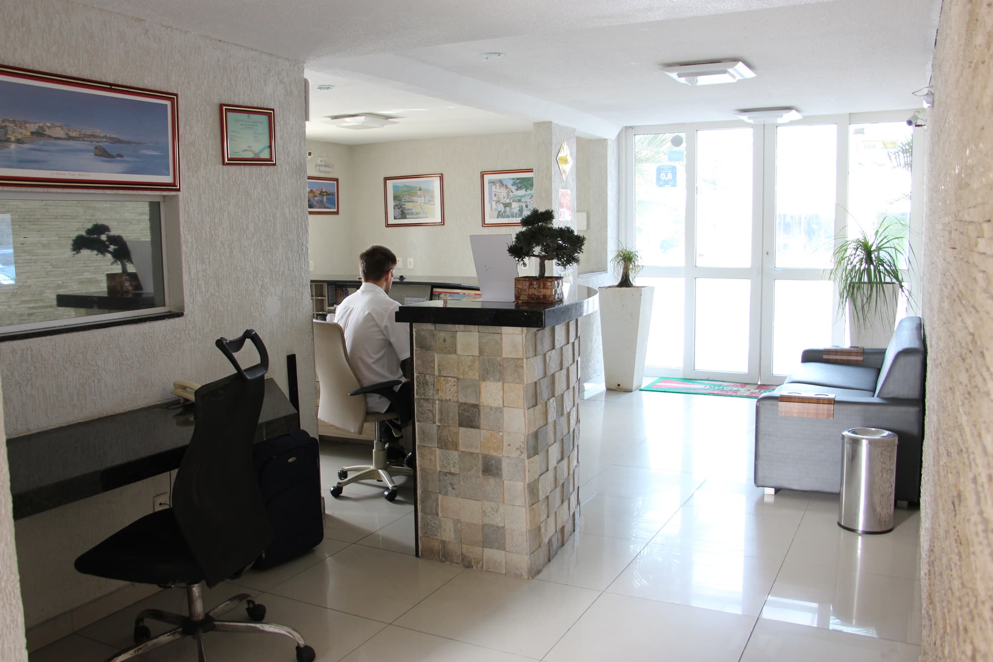 Hotel Des Basques, Lobby