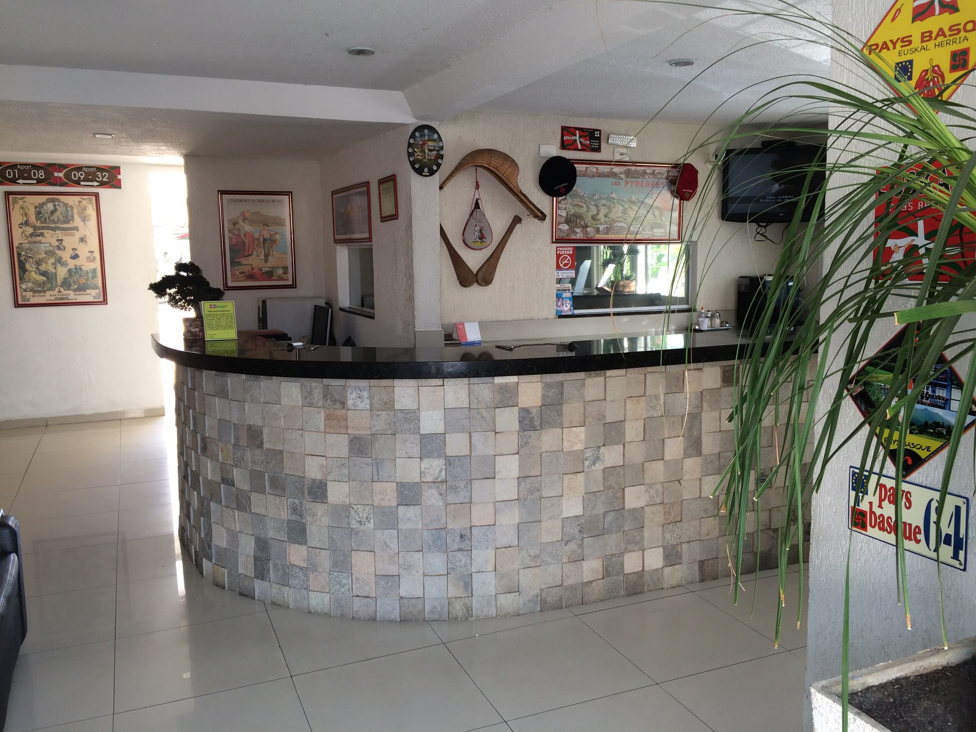 Hotel Des Basques, Lobby