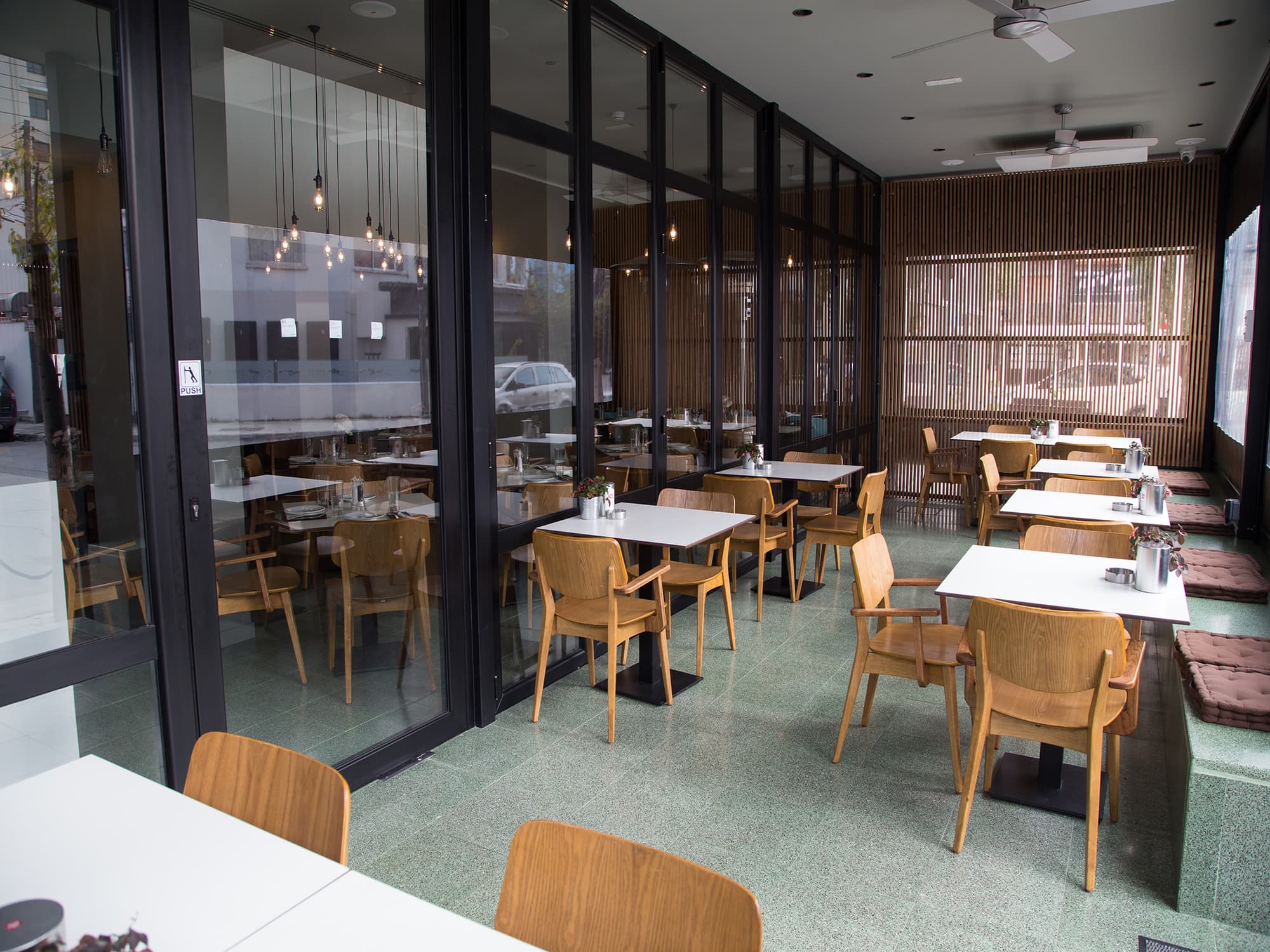 Sunflower Hotel Apts, Restaurant