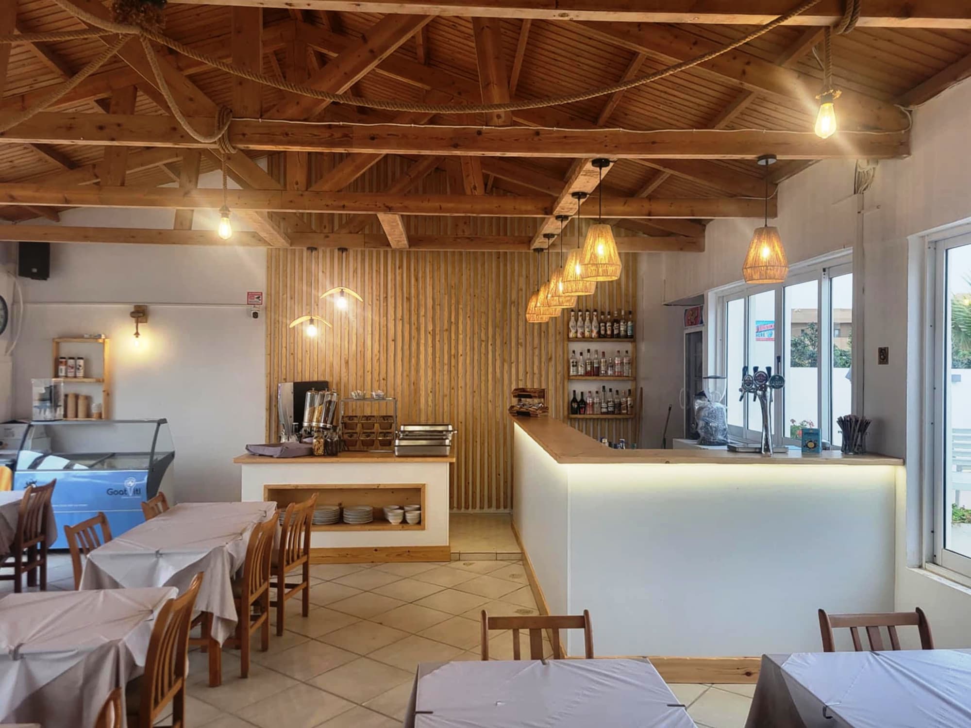 Kasapakis Hotel, Bar