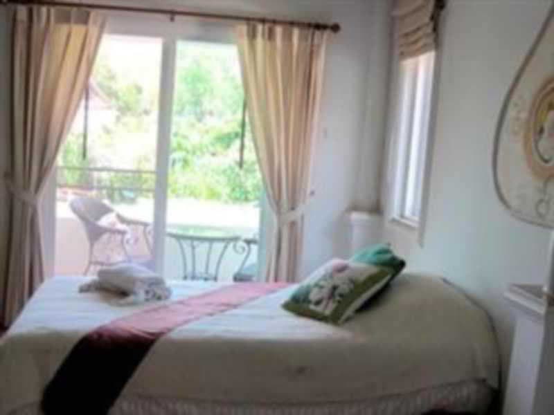 Ayutthaya Garden River Home, Room