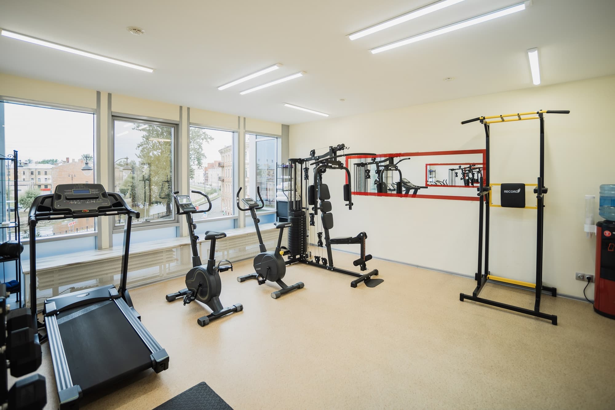 Red Stars Hotel, Sports and Entertainment