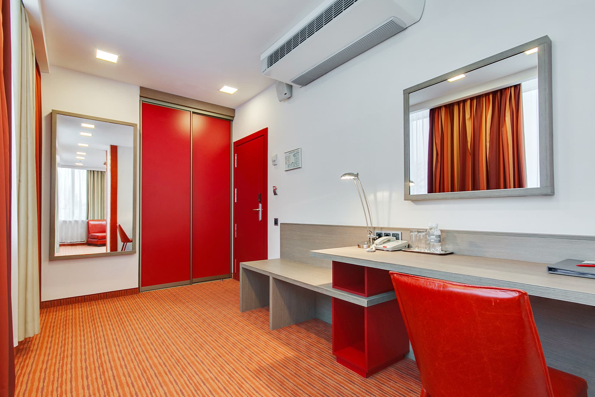 Red Stars Hotel, Room