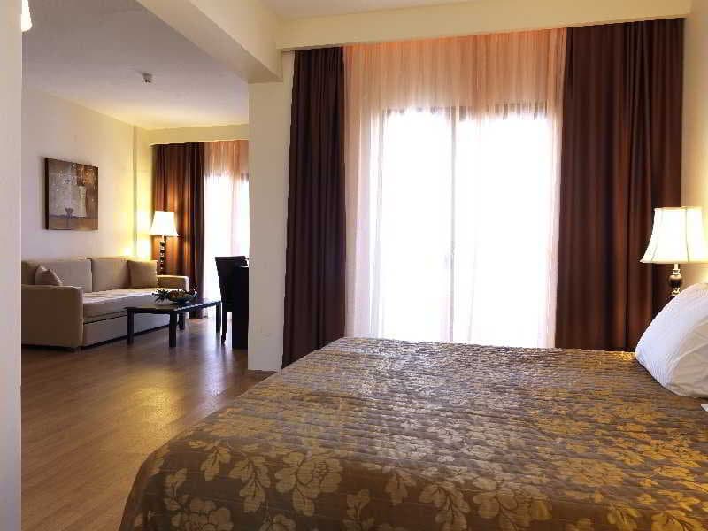 Blue Bay Hotel, Room