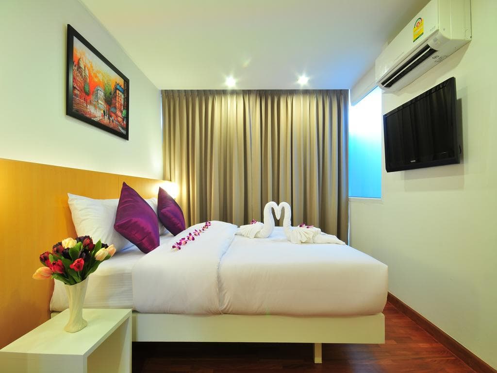 Win Long Place managed by Win Long, Room