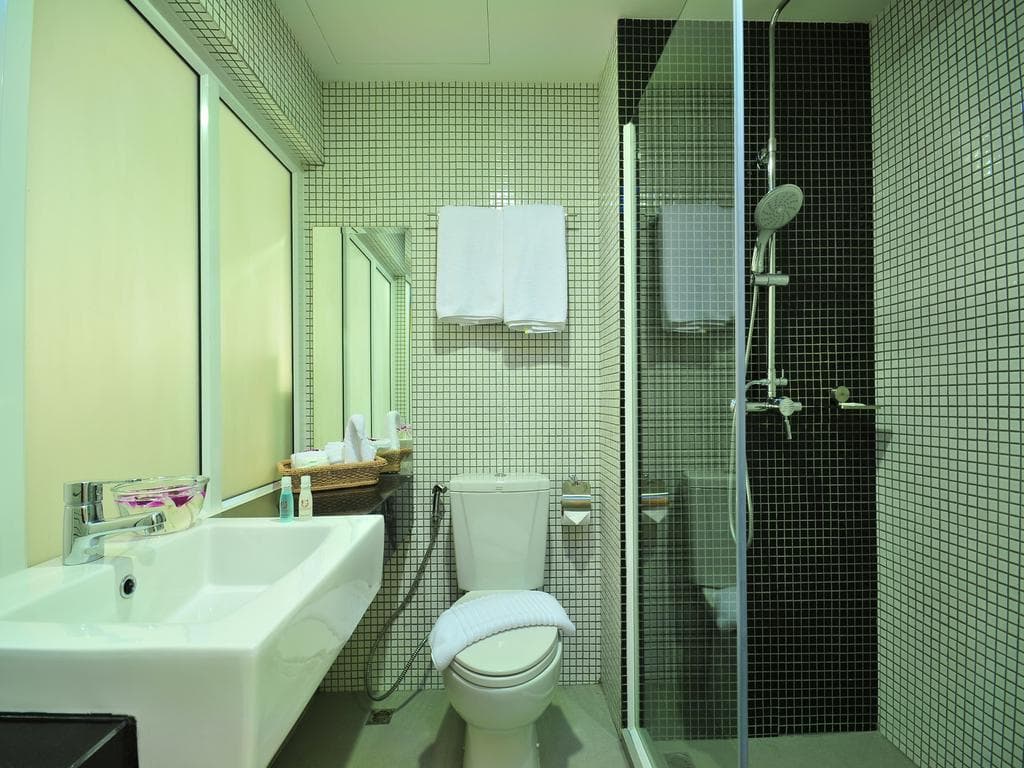 Win Long Place managed by Win Long, Room