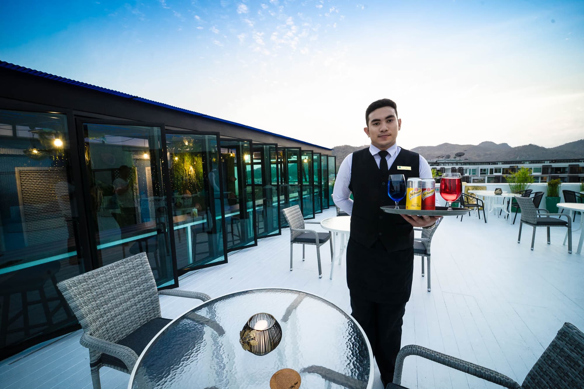 Royal Pavilion Hua Hin, Bar