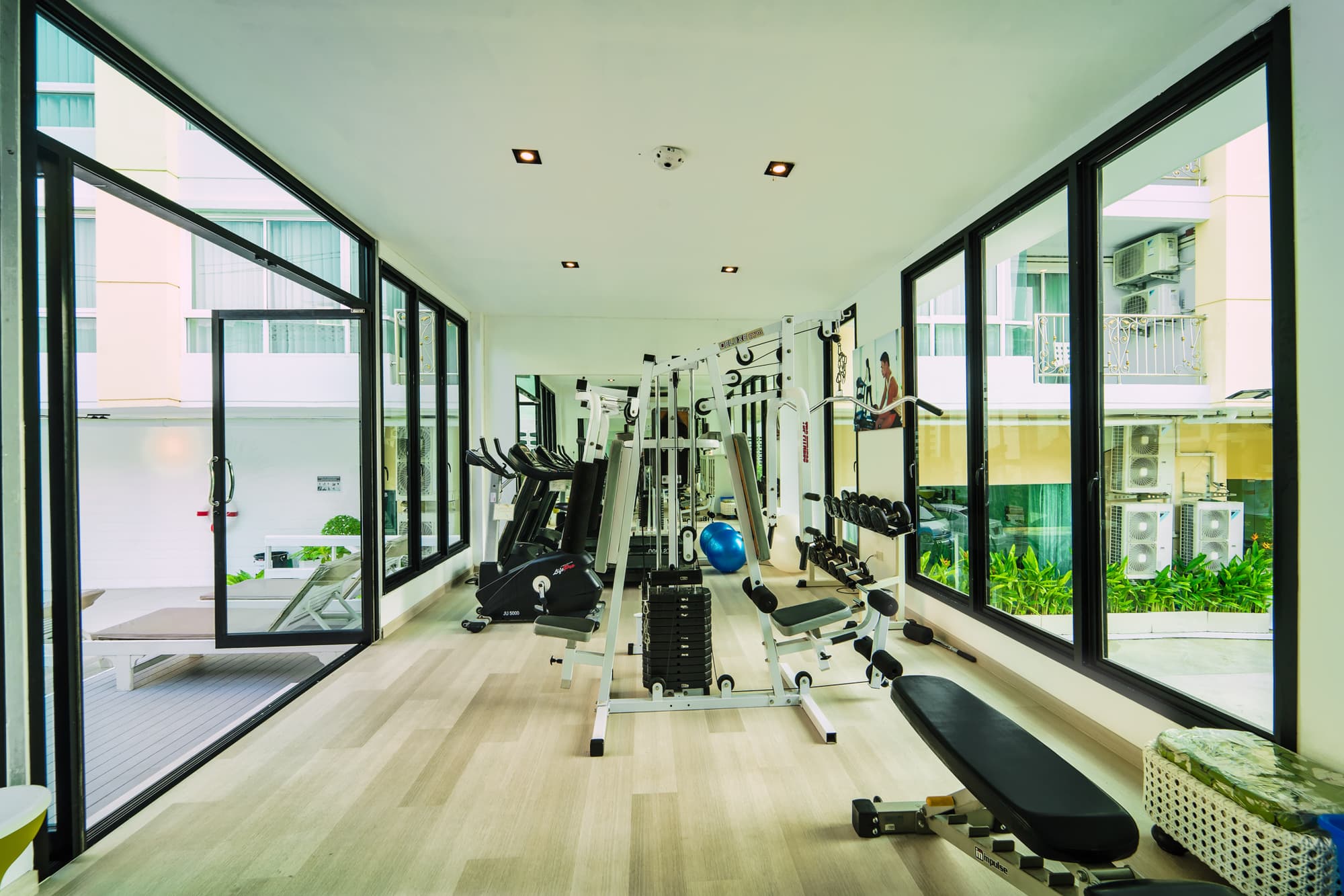 Royal Pavilion Hua Hin, Sports and Entertainment