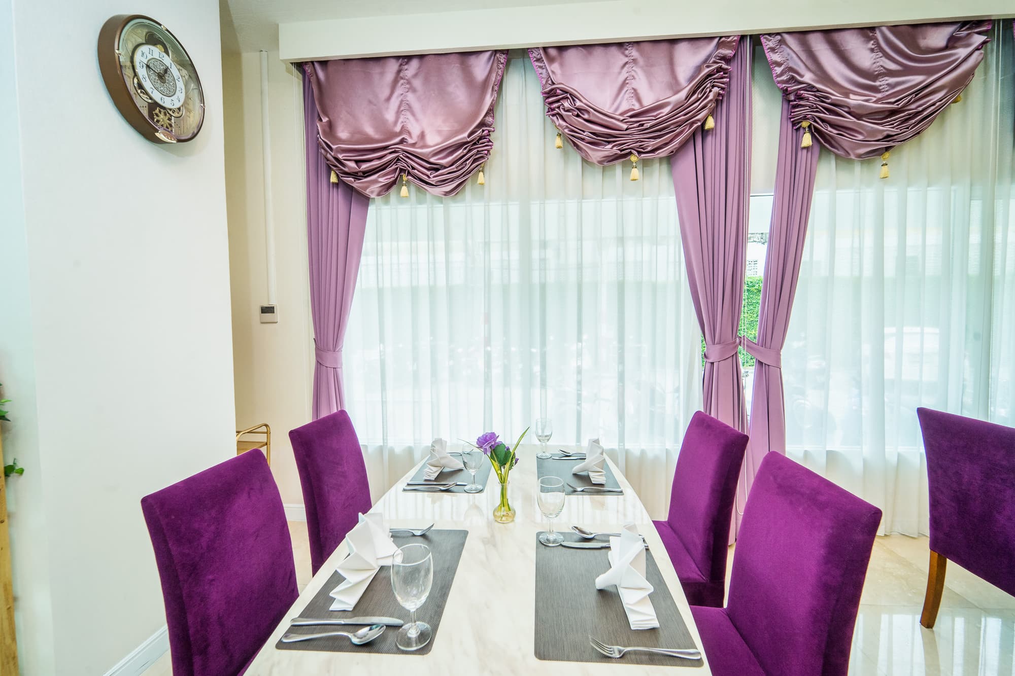 Royal Pavilion Hua Hin, Restaurant