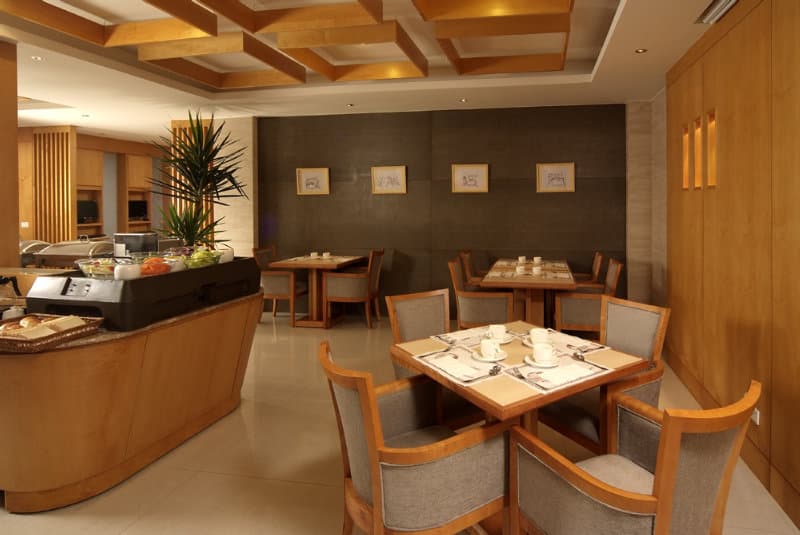 Ocean Hotel, Restaurant