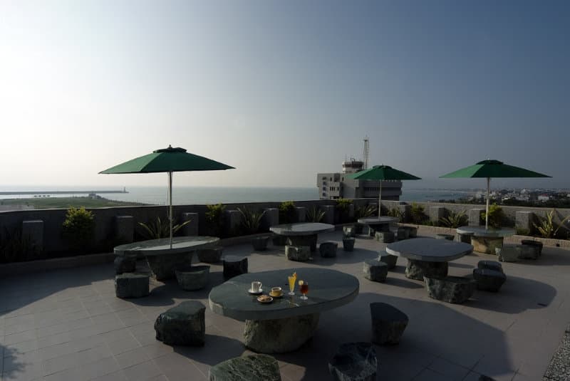 Ocean Hotel, Terrace