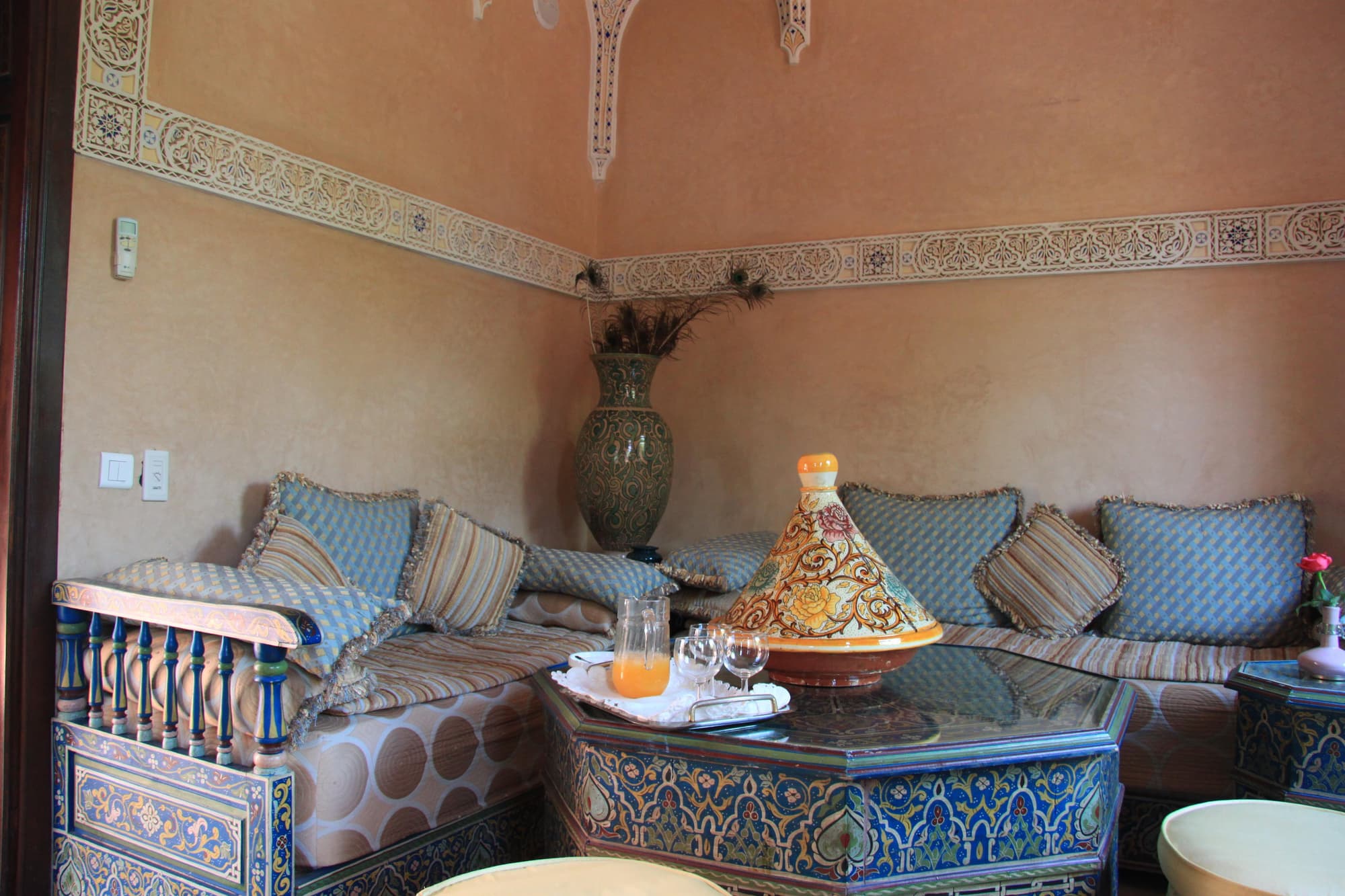 Riad Mazal, Restaurant