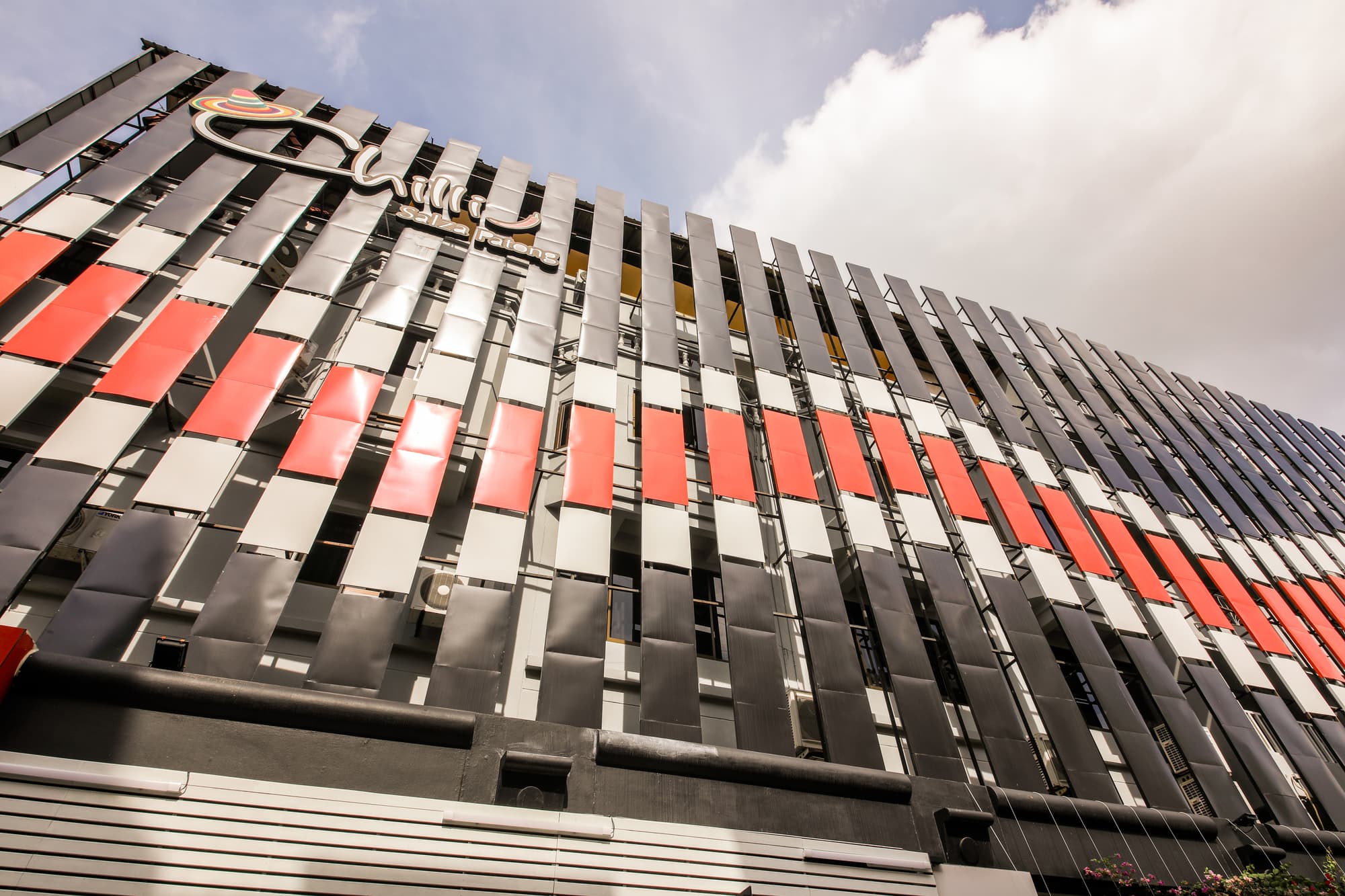 The Chilli Salza Patong, General view