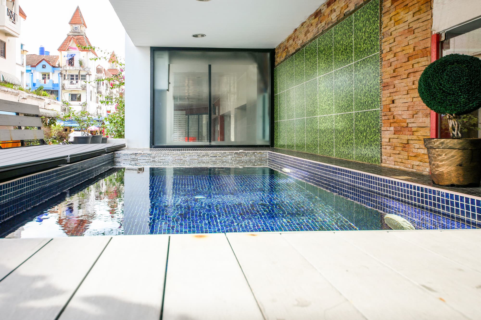 The Chilli Salza Patong, Pool