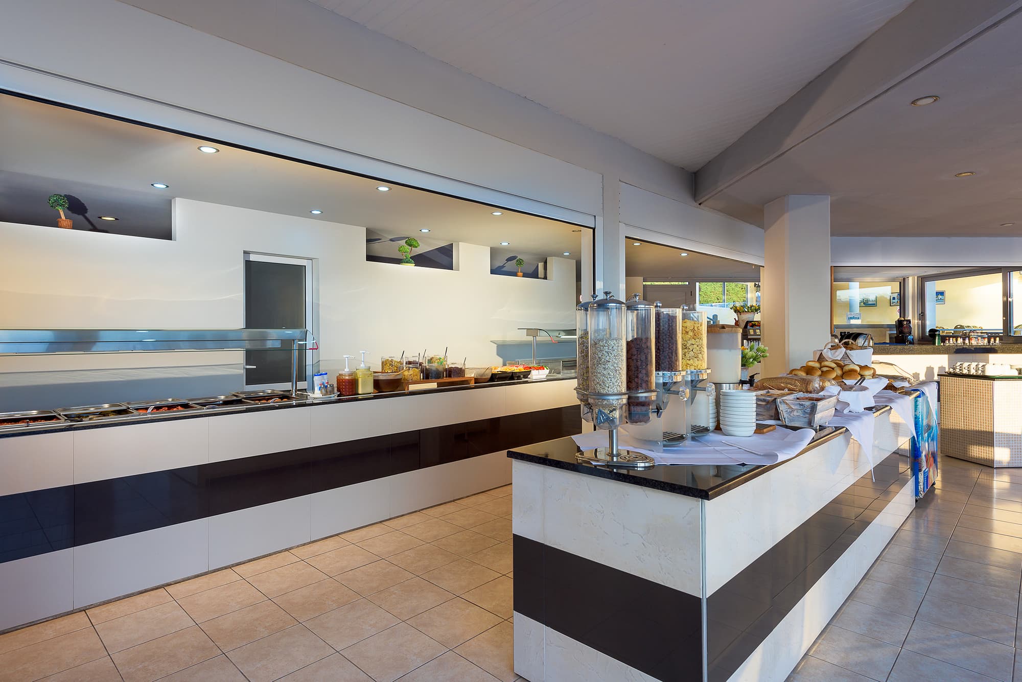 Memphis Hotel, Restaurant