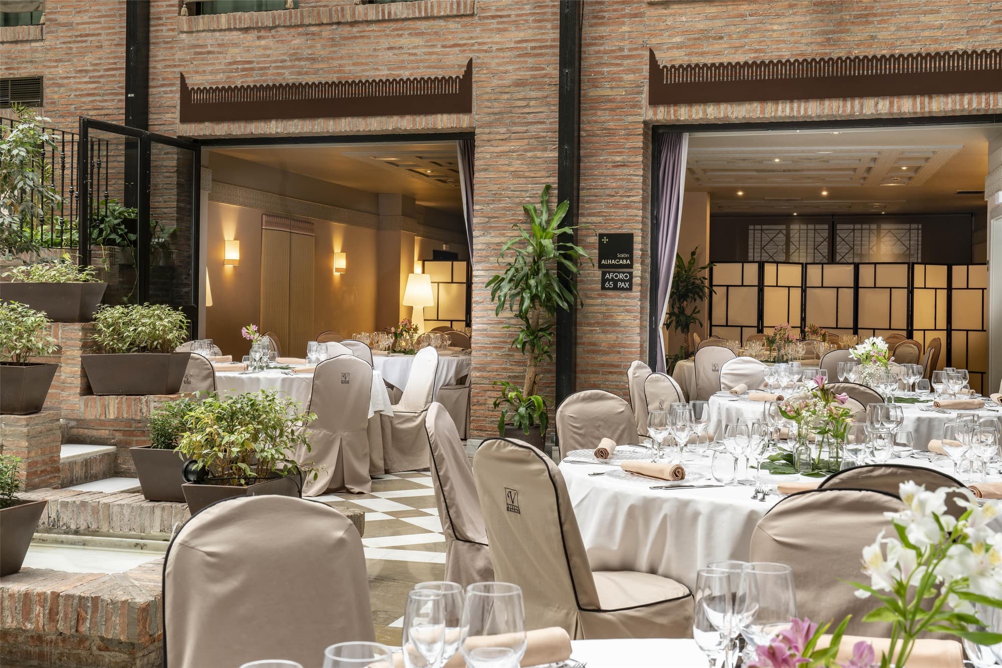 Vincci Albayzin, General view