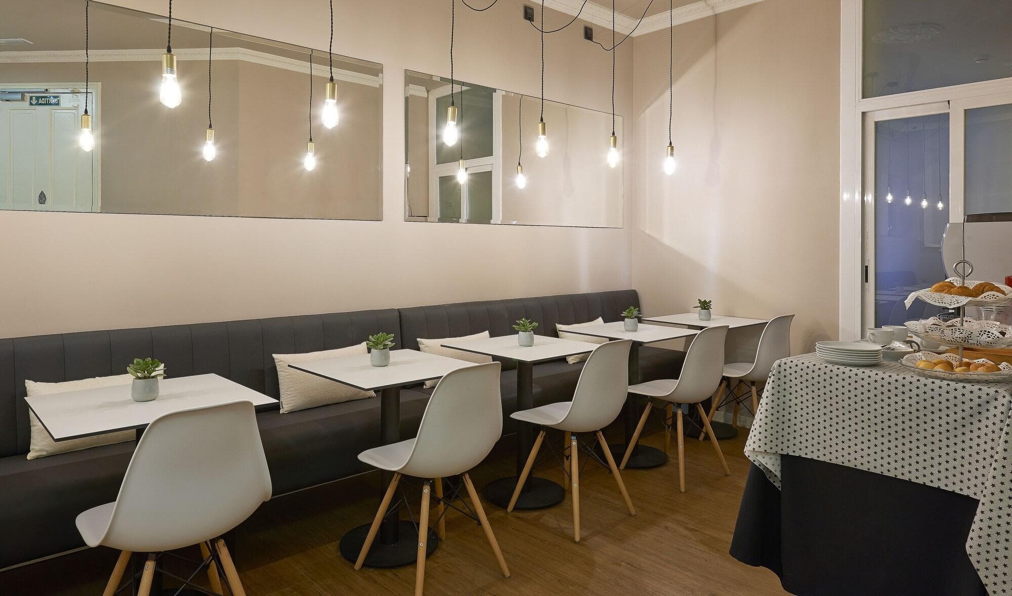 Hostal In Barcelona, Restaurant