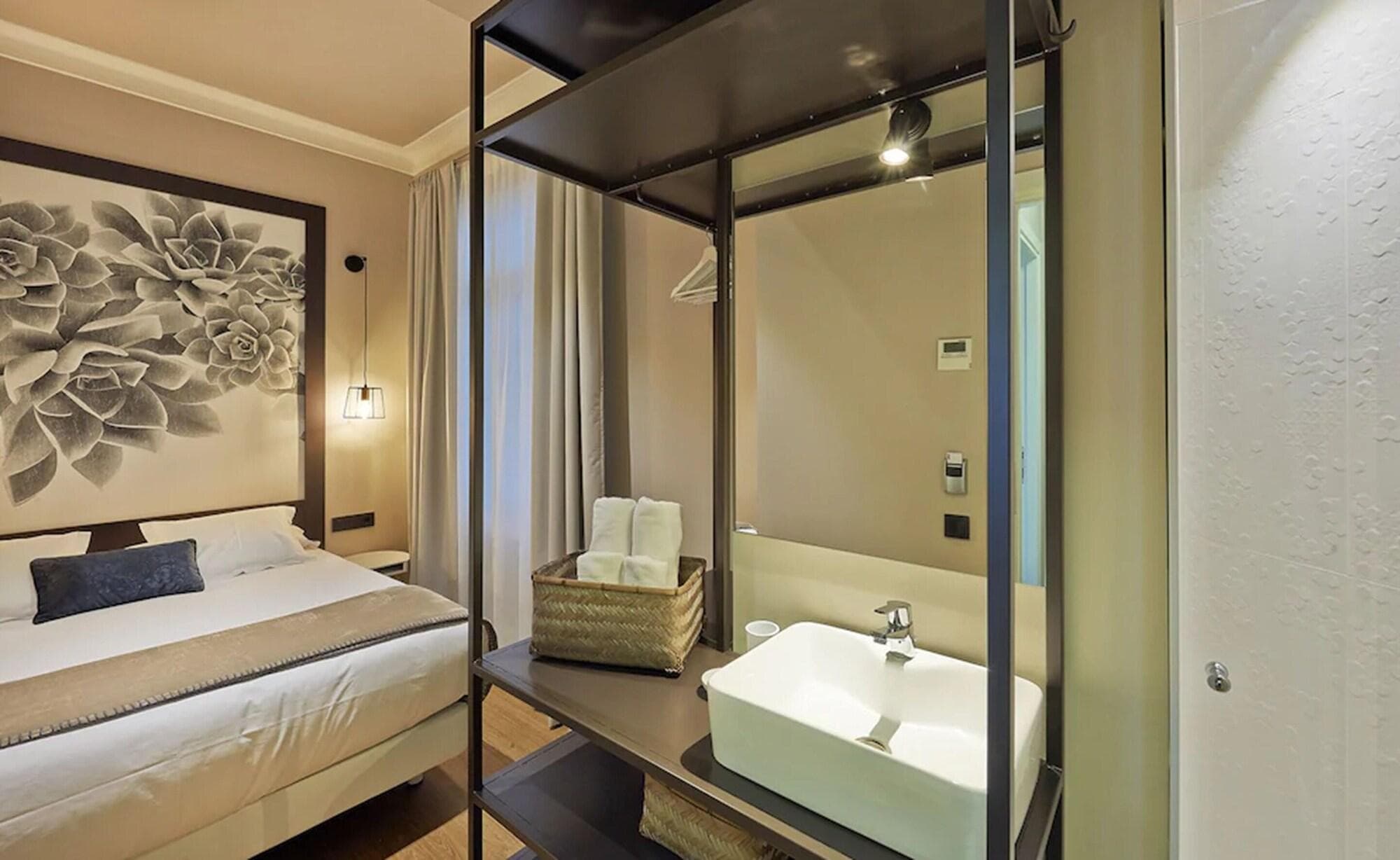 Hostal In Barcelona, Room