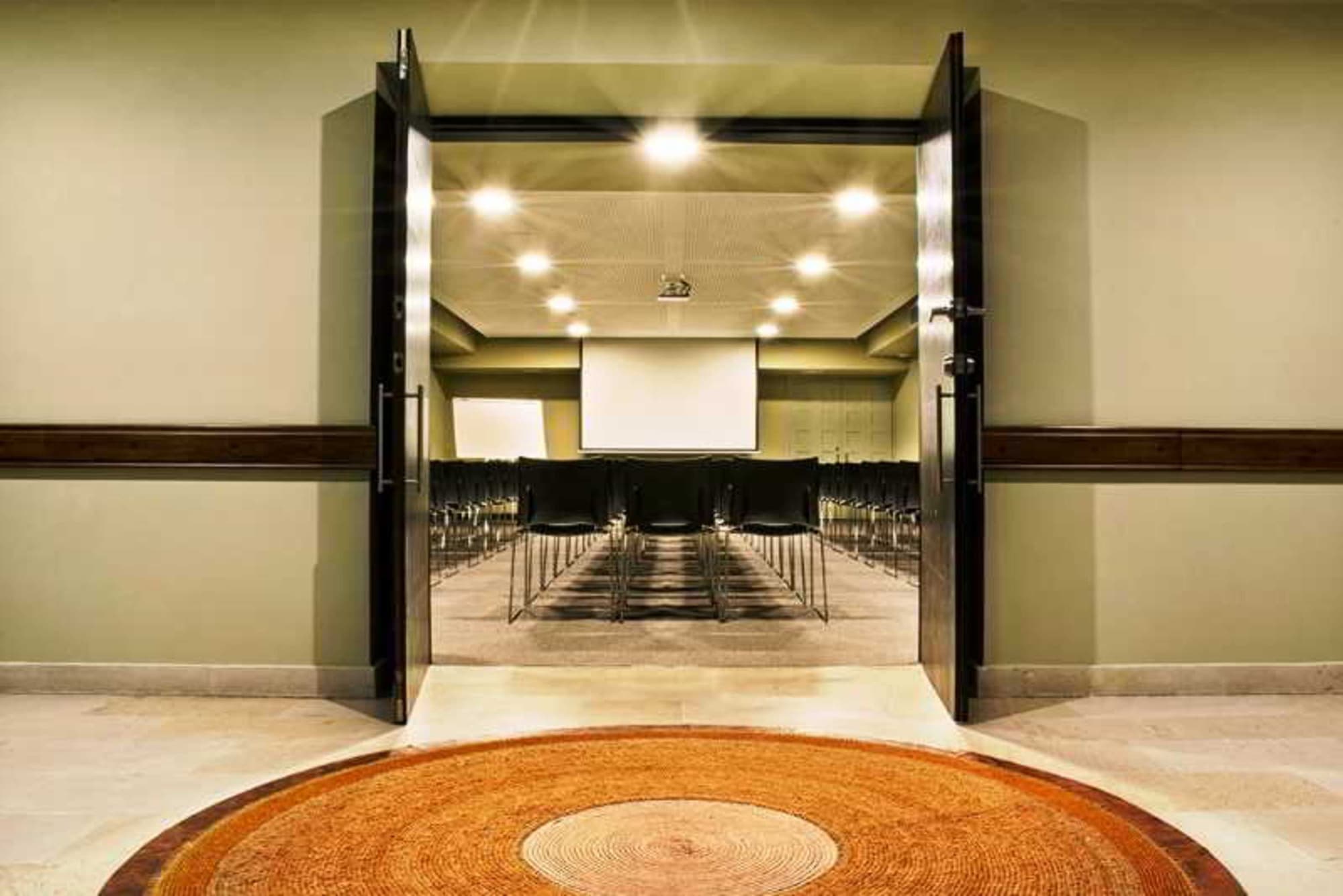 Movich Casa del Alferez Hotel, Conferences