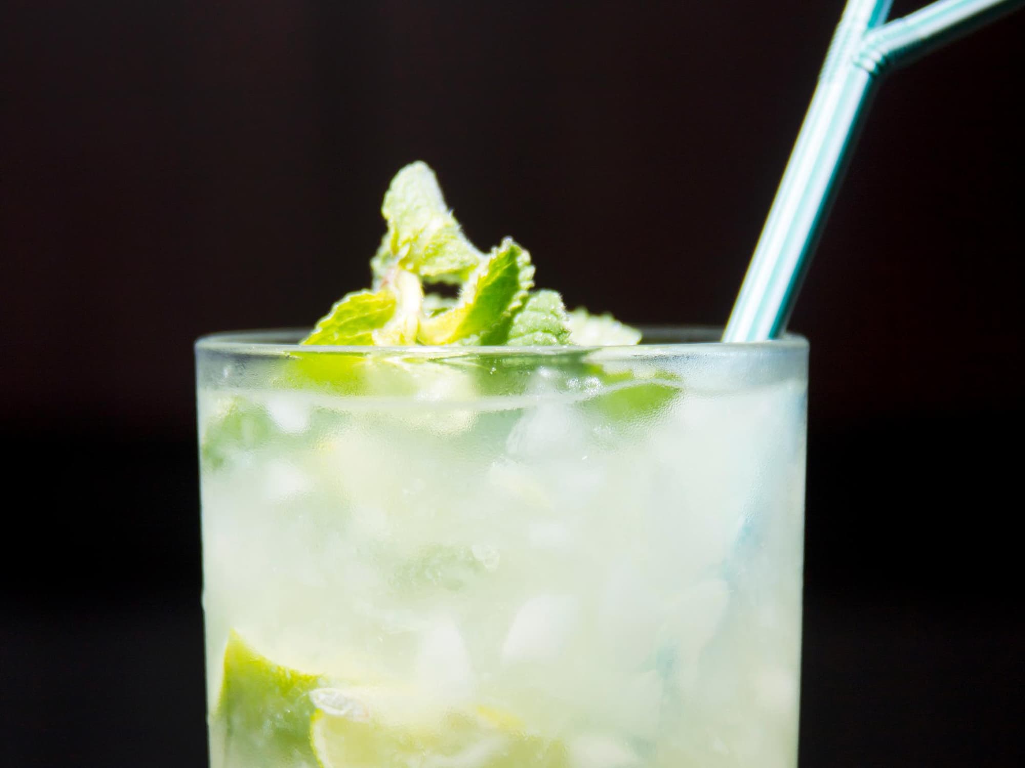 Director Vitacura, Bar