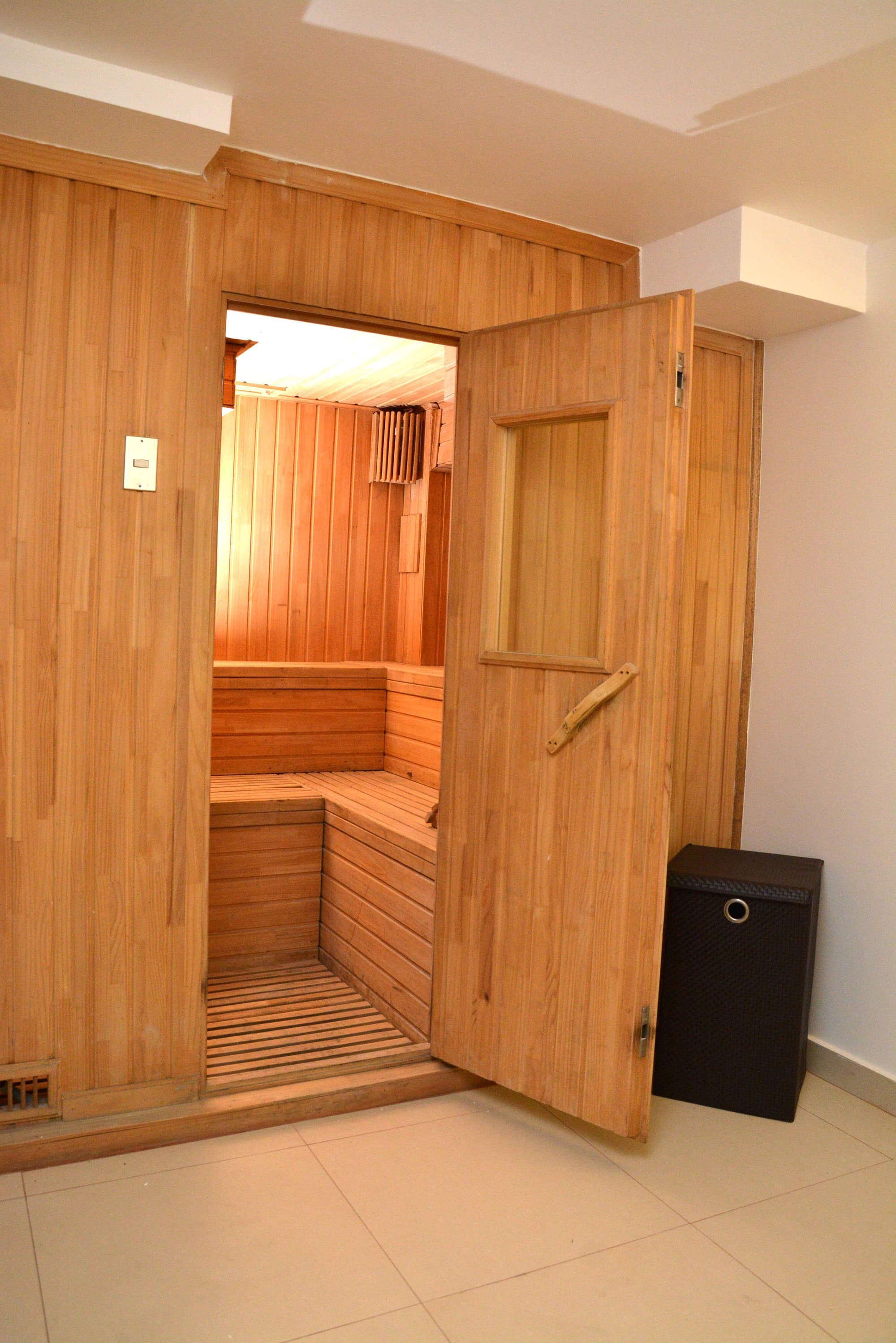 Director Vitacura, Sports and Entertainment