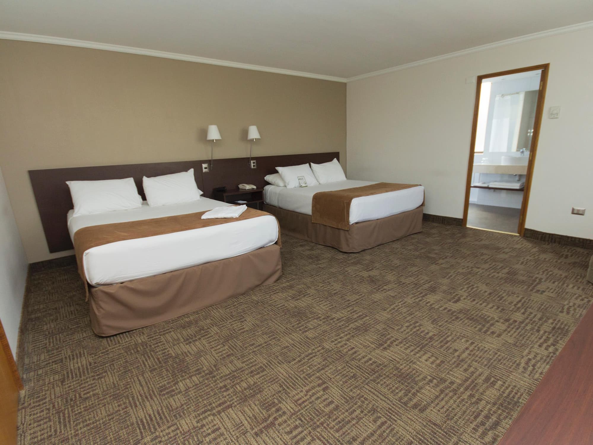 Director Vitacura, Room