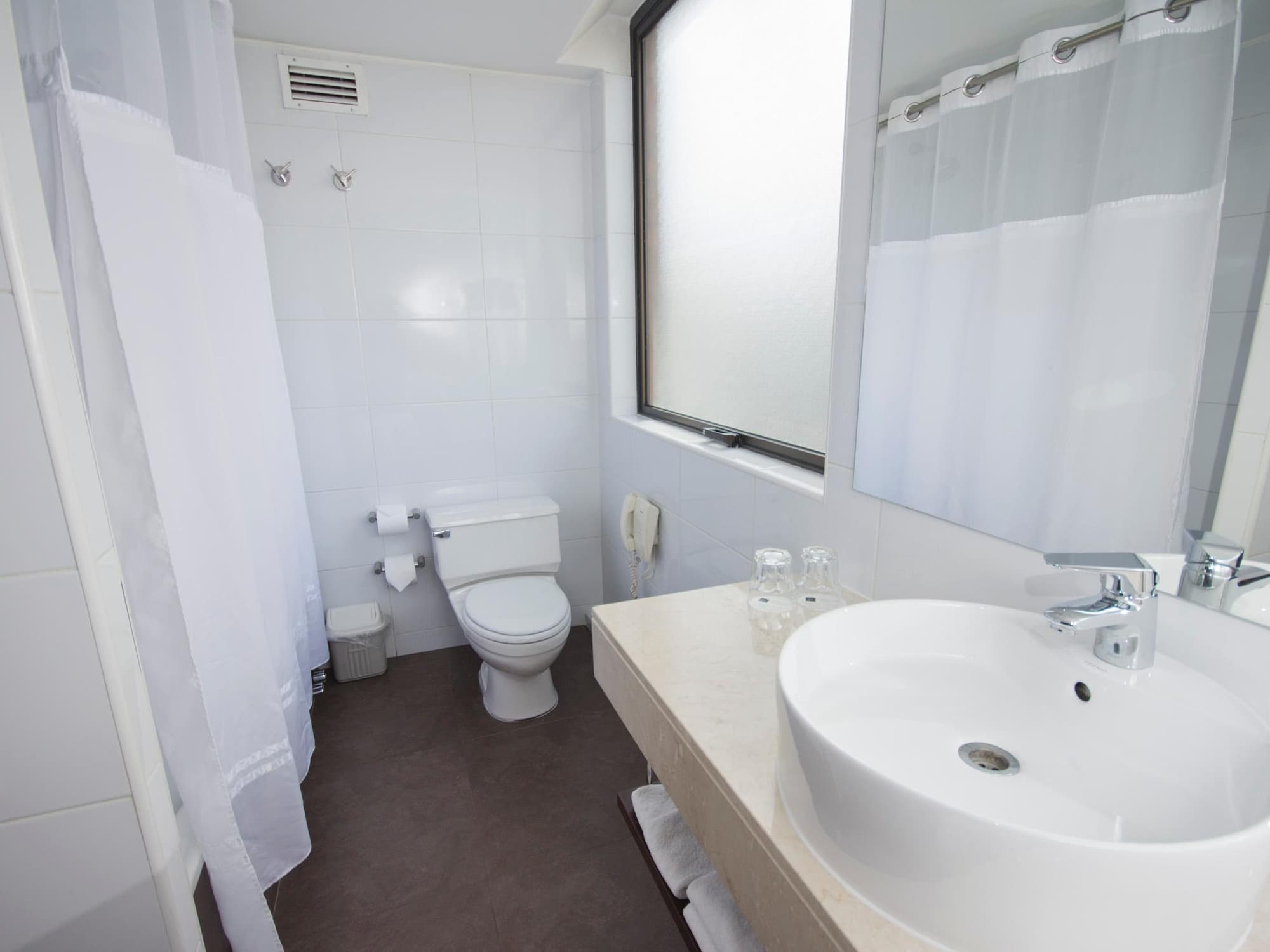 Director Vitacura, Room