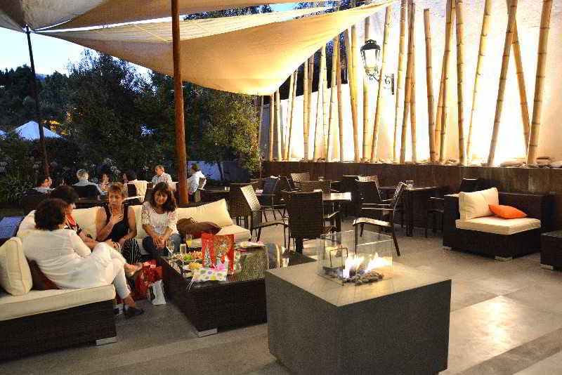 Director Vitacura, Terrace