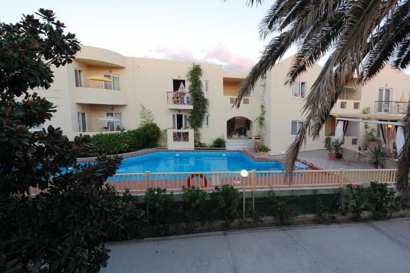 Lambrinos Suites, Pool