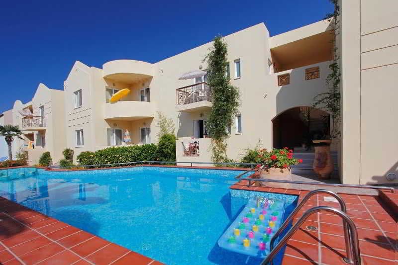 Lambrinos Suites, Pool